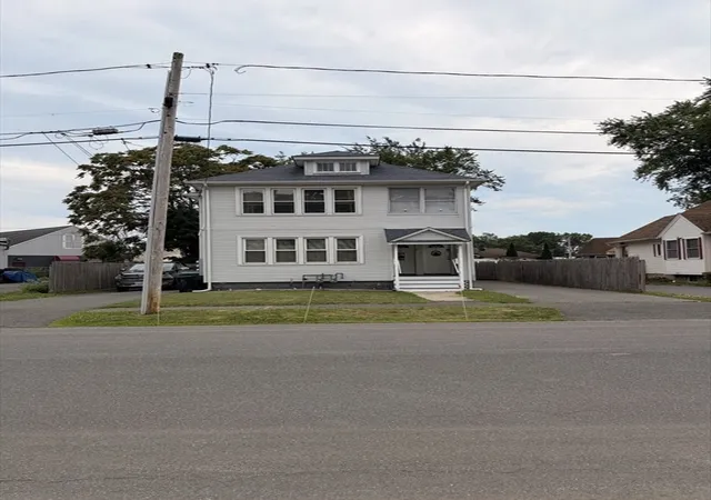 4th image of 11 Chateaugay St, Chicopee, MA 01020 | MLS# 73543568