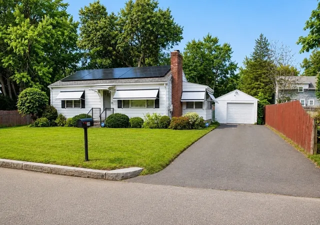 1st image of 39 Lawnwood St, Springfield, MA 01119 | MLS# 73565905