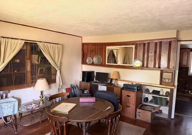4th image of 167 Schoosett St, Pembroke, MA 02359 | MLS# 73522382