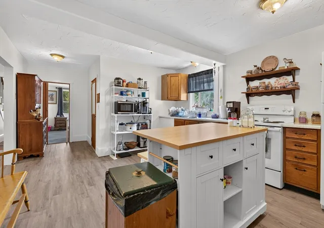 2nd image of 26 Humphrey Pl, Athol, MA 01331 | MLS# 73540191