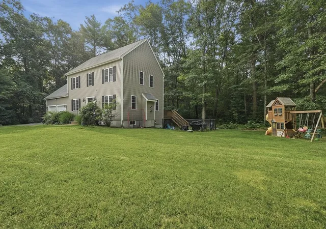4th image of 8 Chessman Rd, Mansfield, MA 02048 | MLS# 73556693