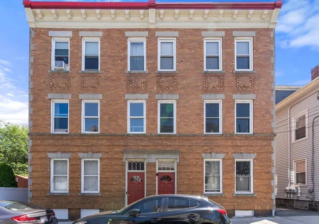 2nd image of 16 Leavitt St, Salem, MA 01970
