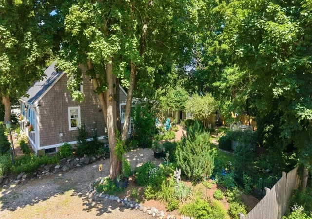 2nd image of 53 Wareham St, Middleboro, MA 02346 | MLS# 73548524