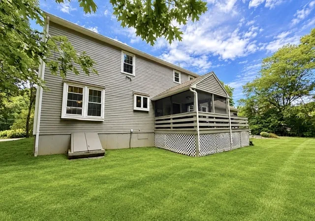 Photo 4 of Sale Pending at 17 Fox Run Road, Medway, MA 02053 | MLS# 73569621 | Listing updated on 2026-09-18
