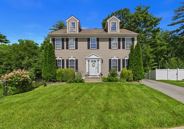 1st image of 76 Erin Ct, New Bedford, MA 02745 | MLS# 73561132
