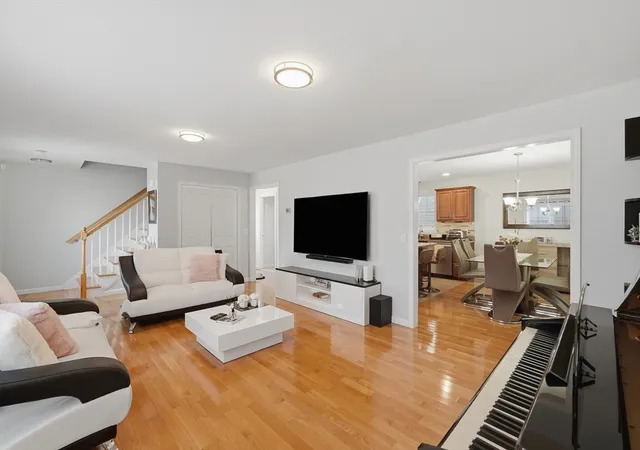 5th image of 414 Bay Street, Fall River, MA 02724 | MLS# 73552632