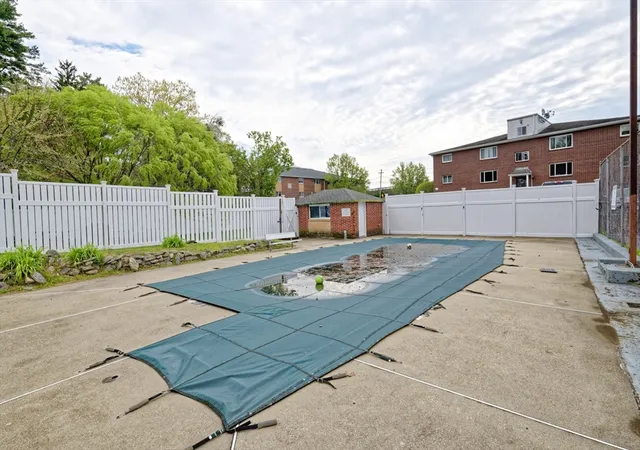 Homes for sale in Marlborough, MA | 608 Boston Post Rd E #20, Marlborough, MA 01752 | MLS# 73542285