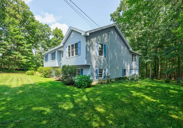 2nd image of 23 Sherwood Dr, Spencer, MA 01562 | MLS# 73561629