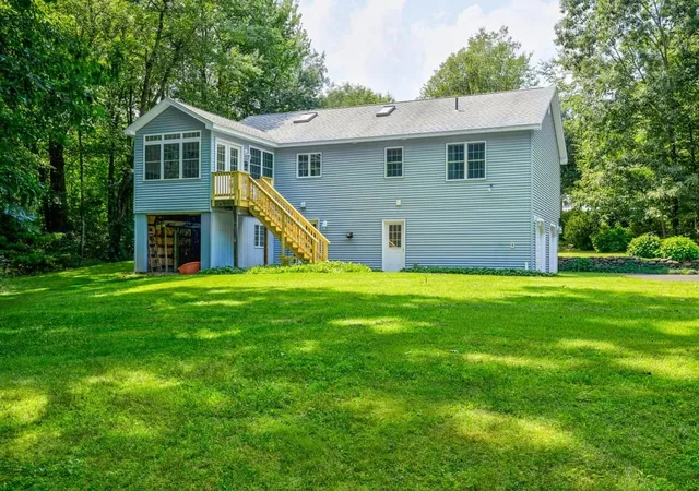 5th image of 23 Sherwood Dr, Spencer, MA 01562 | MLS# 73561629