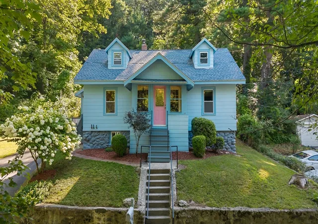 1st image of 10 Tilbury St, Worcester, MA 01603 | MLS# 73567354