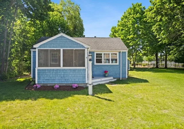 Homes for sale in Marshfield, MA | 111 Hartford Rd, Marshfield, MA 02050 | MLS# 73528937