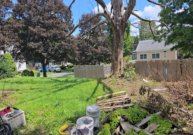Photo 10 of Single family home for sale at 23 Walnut St, Pittsfield, MA 01201 | MLS# 73566686 | Listing updated on 2026-09-04
