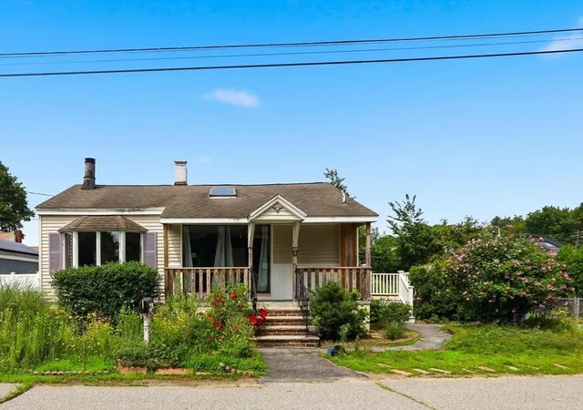 Photo 3 of Sale Pending at 17 Saint James St, Dracut, MA 01826 | MLS# 73565829 | Listing updated on 2026-09-18