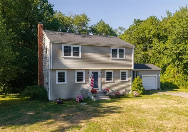 1st image of 12 Cairnslea Ln, Scituate, MA 02066 | MLS# 73554411
