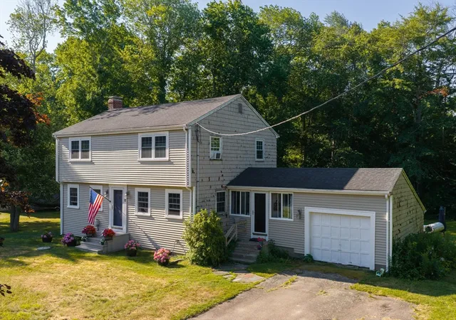 3rd image of 12 Cairnslea Ln, Scituate, MA 02066 | MLS# 73554411