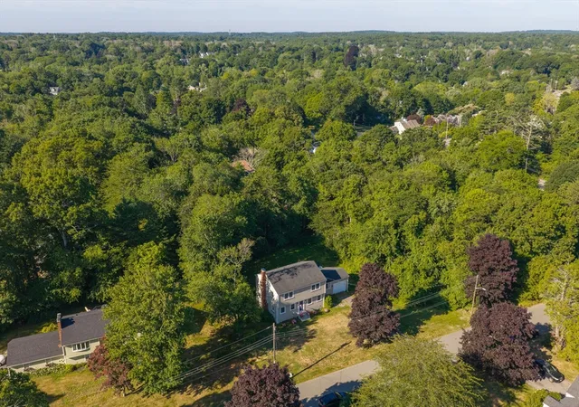 5th image of 12 Cairnslea Ln, Scituate, MA 02066 | MLS# 73554411