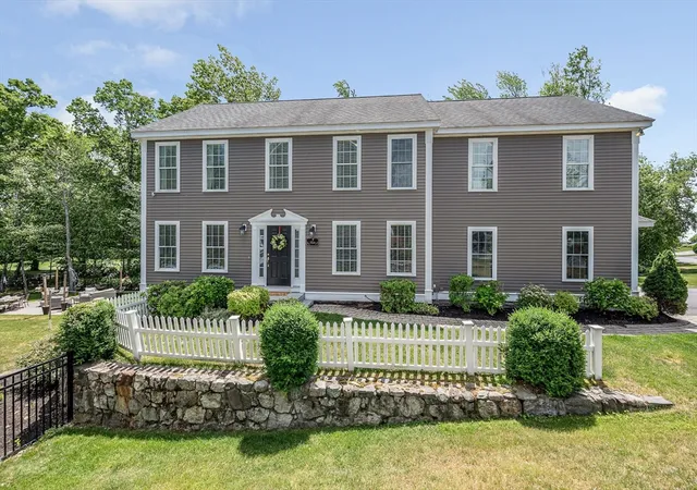 1st image of 103 Meadow Creek Dr, Dracut, MA 01826 | MLS# 73539143