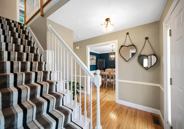 3rd image of 103 Meadow Creek Dr, Dracut, MA 01826 | MLS# 73539143