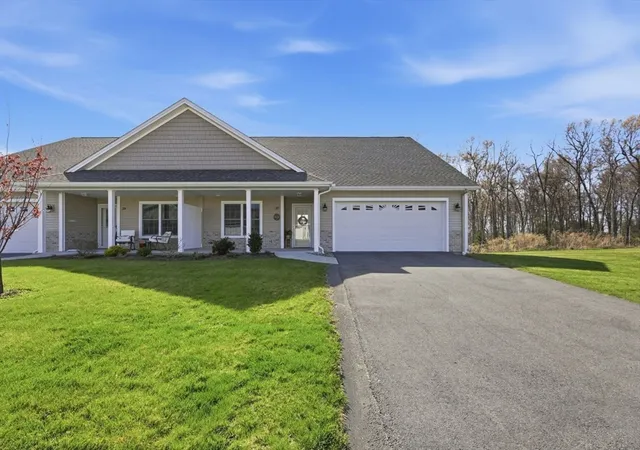 Homes for sale in Wilbraham, MA | 27 Lodge Lane #27, Wilbraham, MA 01095 | MLS# 73507165