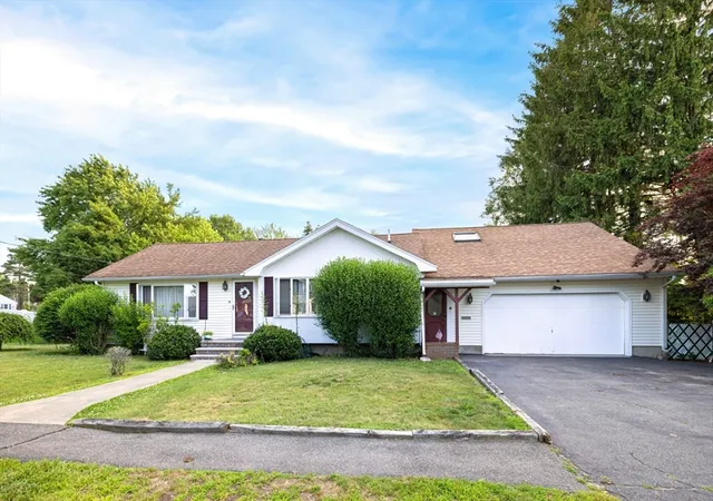 Homes for sale in Peabody, MA | 45 Bradford Rd, Peabody, MA 01960 | MLS# 73547040
