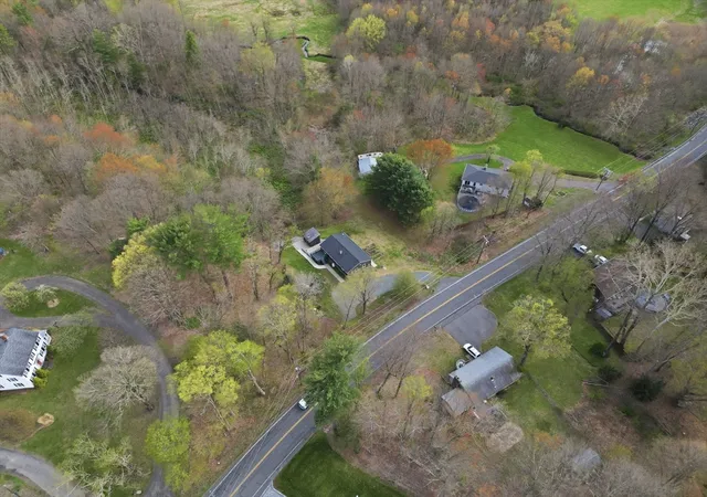 Homes for sale in Easthampton, MA | 138 West St, Easthampton, MA 01027 | MLS# 73507885