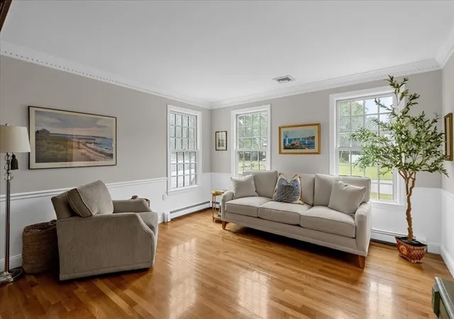 3rd image of 14 Windward Ln, Scituate, MA 02066 | MLS# 73559496