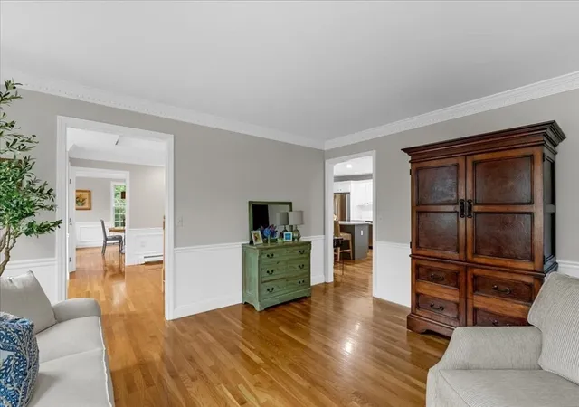4th image of 14 Windward Ln, Scituate, MA 02066 | MLS# 73559496