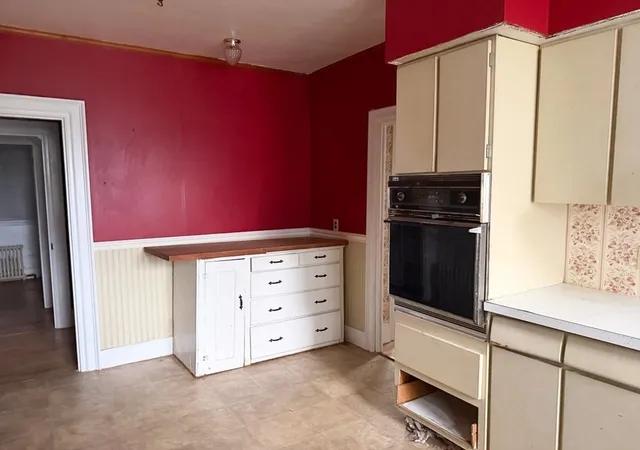 Listing Photo 4 - Condo for sale in building located at 179 Front St, Winchendon, MA 01475