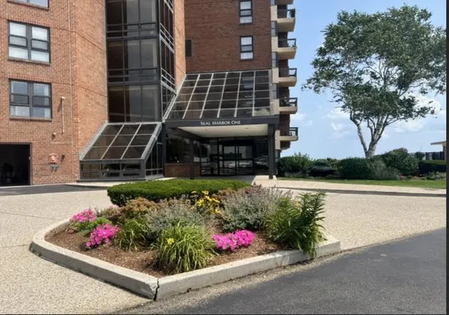 1st image of 1 Seal Harbor Rd #812, Winthrop, MA 02152 | MLS# 73556652