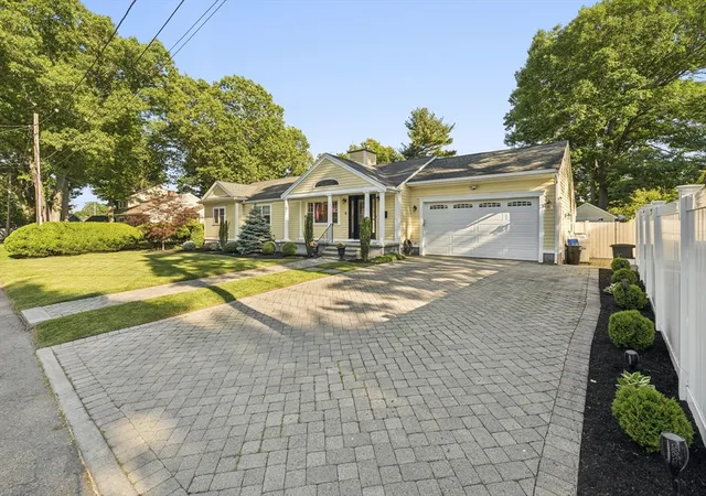 Homes for sale in Lynnfield, MA | 6 Suntaug Street, Lynnfield, MA 01940 | MLS# 73533575