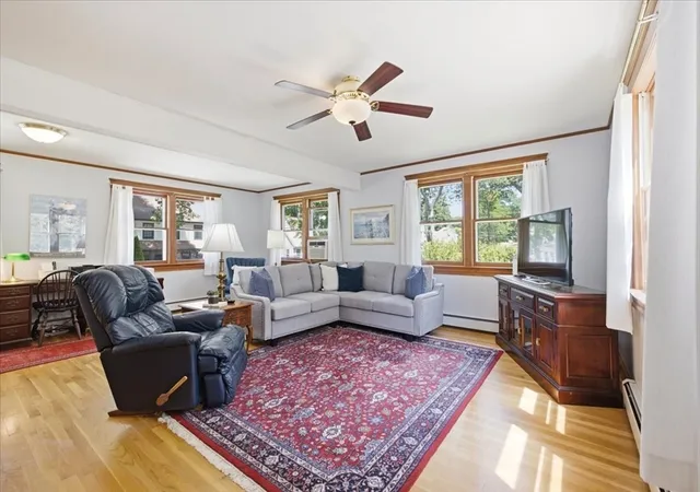 5th image of 366 Warren St, Needham, MA 02492 | MLS# 73538550
