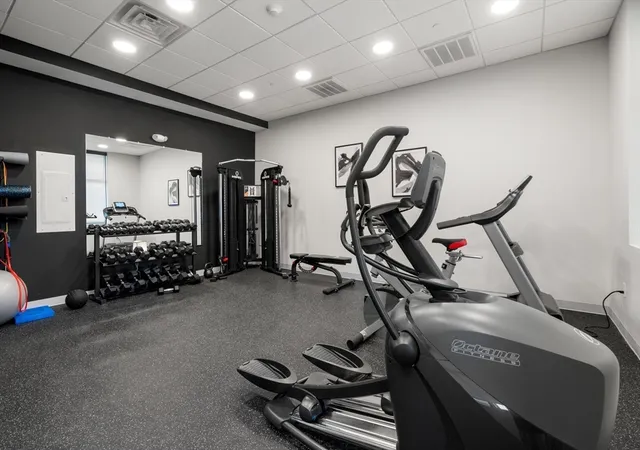 10th image of 10 Somerset #U304, Winthrop, MA 02152 | MLS# 73559020