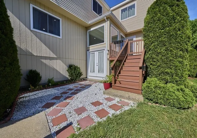 Homes for sale in Ashland, MA | 22 Algonquin Trl #22, Ashland, MA 01721 | MLS# 73536443