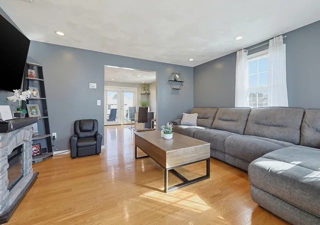 2nd image of 10 Bryan Dr, Taunton, MA 02780 | MLS# 73565204