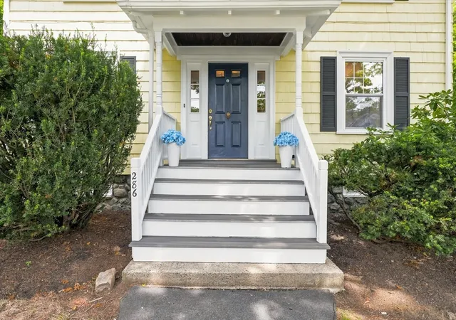 2nd image of 286 Porter Street, Melrose, MA 02176 | MLS# 73549297