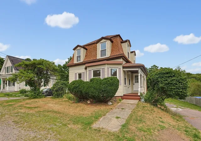 Photo 2 of Single family home for sale at 358 W Main St, Avon, MA 02322 | MLS# 73554095 | Listing updated on 2026-09-13