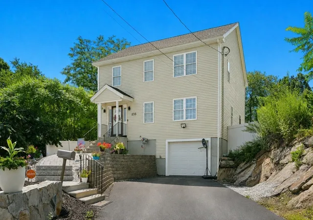 1st image of 133 Apricot St, Worcester, MA 01603 | MLS# 73563703