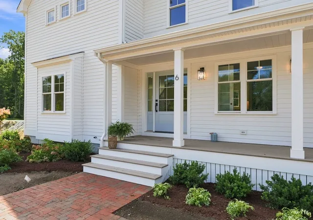 Photo 3 of Single family home for sale at 6 Collin'S Way, Fairhaven, MA 02719 | MLS# 73569410 | Listing updated on 2026-09-01