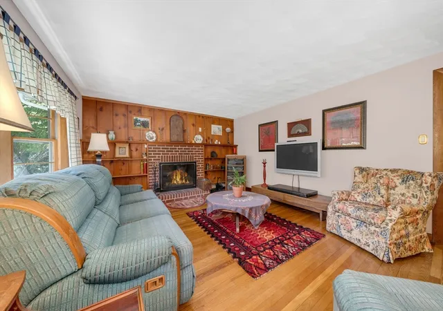 Homes for sale in Groton, MA | 204 Hill Rd, Groton, MA 01450 | MLS# 73538810