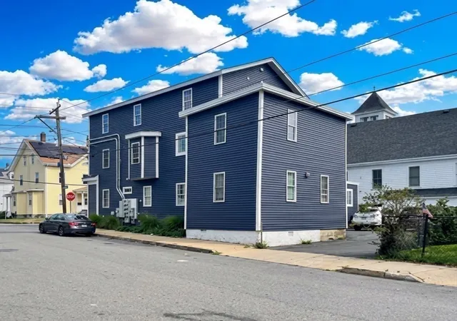 Photo 3 of House for sale at 90 Essex St, Lynn, MA 01902 | MLS# 73567599 | Listing updated on 2026-10-07