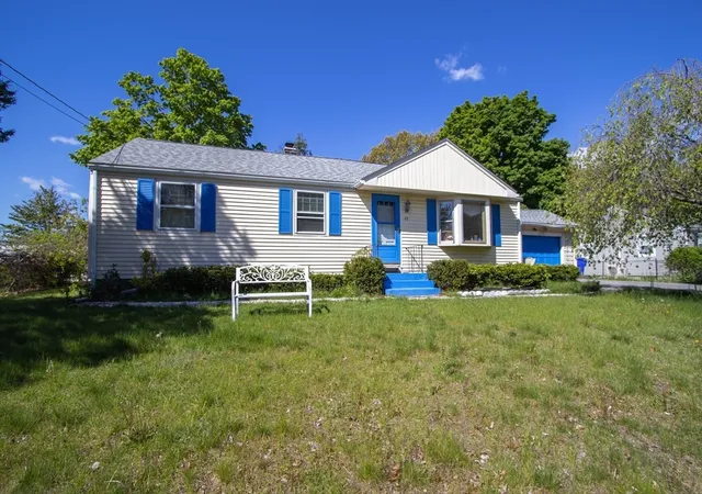 Homes for sale in Springfield, MA | 49 Fitzgerald Rd, Springfield, MA 01104 | MLS# 73518614