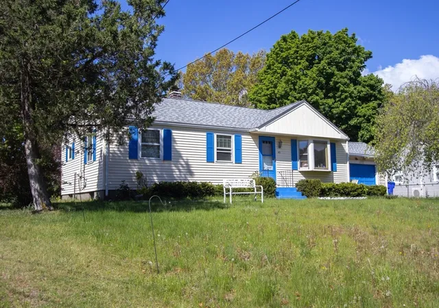 Homes for sale in Springfield, MA | 49 Fitzgerald Rd, Springfield, MA 01104 | MLS# 73518614