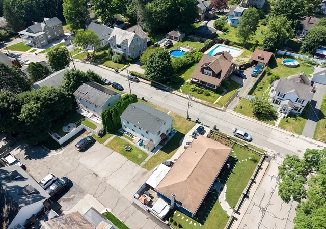 5th image of 132 Hartwell St, Southbridge, MA 01550 | MLS# 73547970