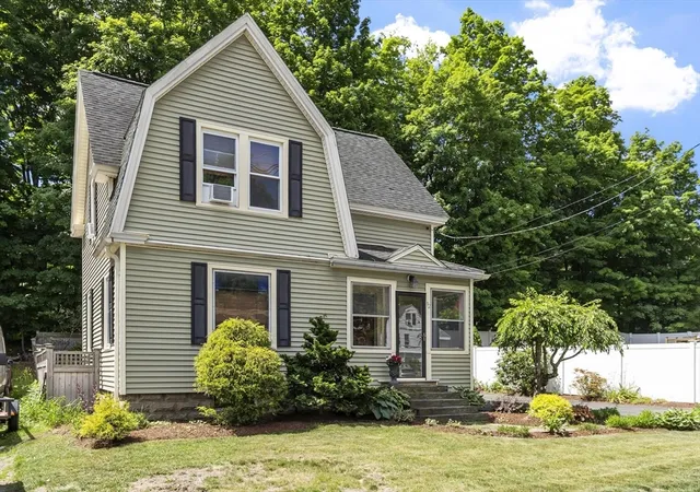 2nd image of 92 Tisdale St, Leominster, MA 01453 | MLS# 73538261