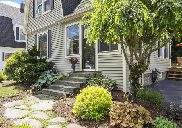 3rd image of 92 Tisdale St, Leominster, MA 01453 | MLS# 73538261