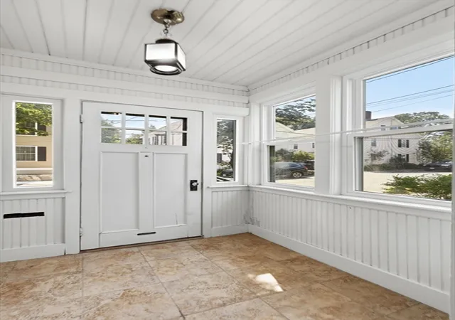 2nd image of 16 Collins St, Newburyport, MA 01950 | MLS# 73563411