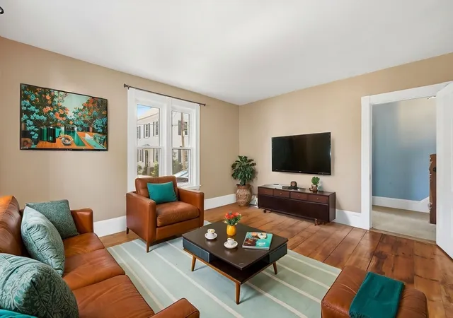 5th image of 16 Collins St, Newburyport, MA 01950 | MLS# 73563411