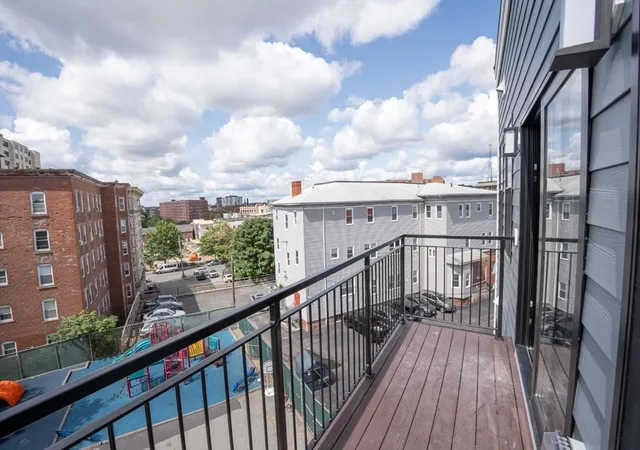 Photo 4 of Condominium at 13 Nahant Street #2A, Lynn, MA 01902 | MLS# 73284164 |  | Sold on 2025-07-01