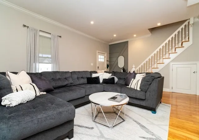 2nd image of 189 Shirley St #1, Winthrop, MA 02152 | MLS# 73566786