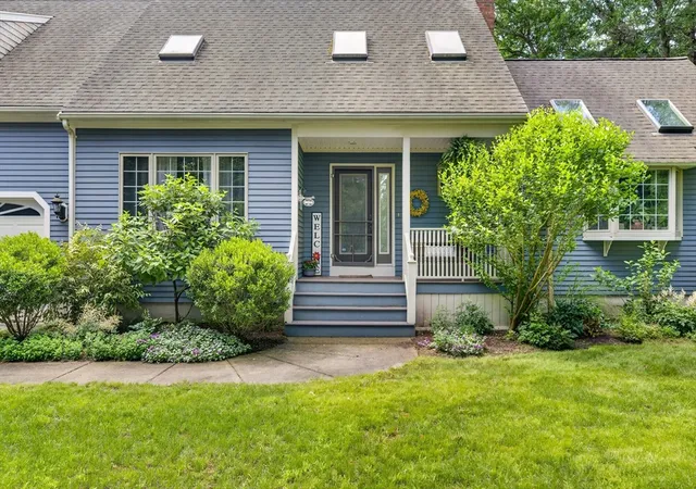 Homes for sale in North Dartmouth, MA | 42 Medeiros Ln, North Dartmouth, MA 02747 | MLS# 73535560